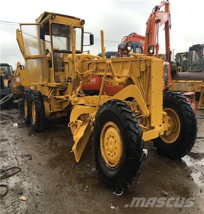 Komatsu GD 661 Greideri