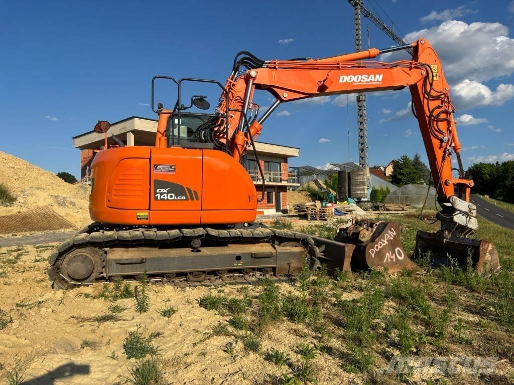 Doosan DX 140 LCR-3 Kāpurķēžu ekskavatori