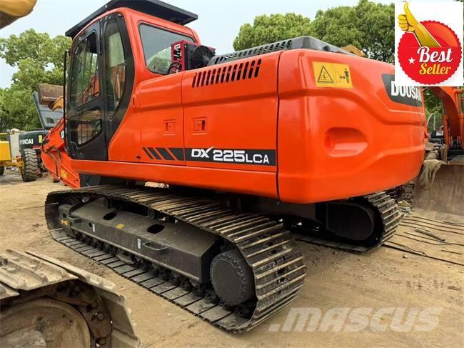 Doosan DX 225 LCA Kāpurķēžu ekskavatori