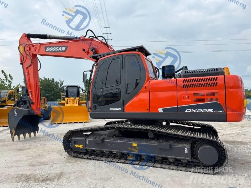 Doosan DX 225 LC-9C Kāpurķēžu ekskavatori