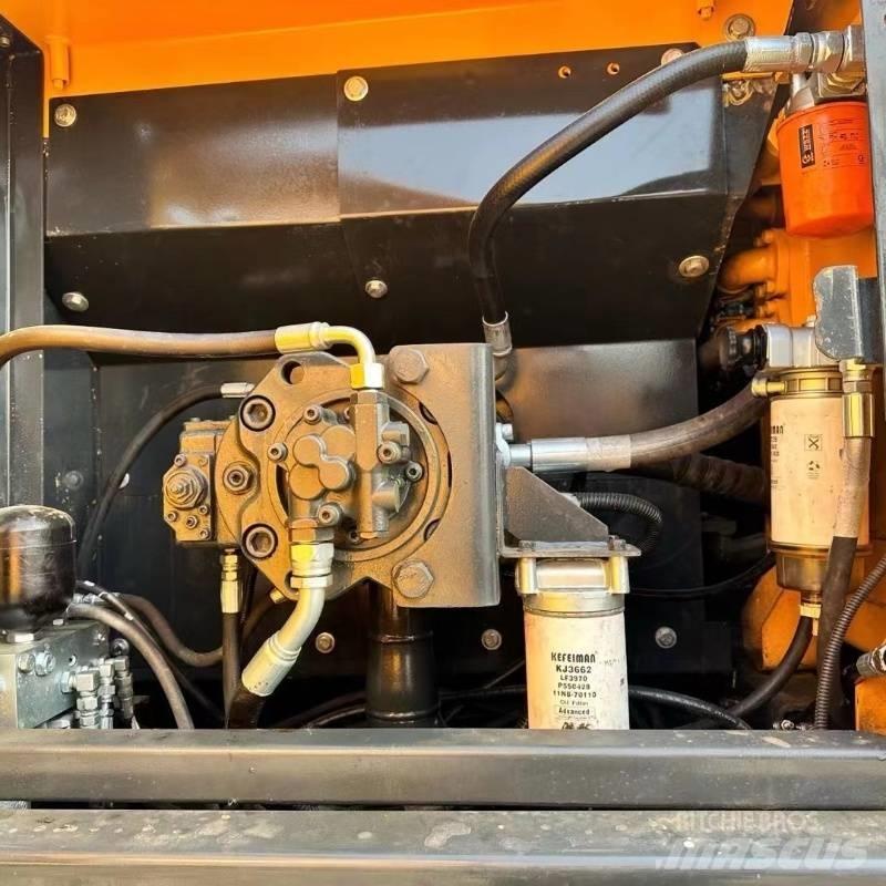 Hyundai R225 Kāpurķēžu ekskavatori