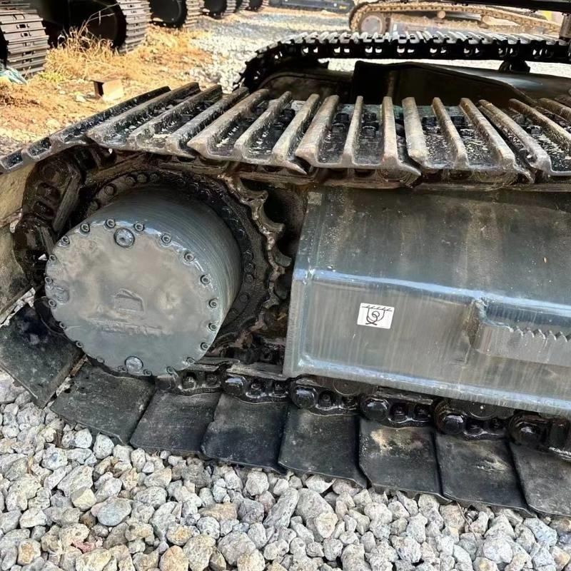 Hyundai R225 Kāpurķēžu ekskavatori