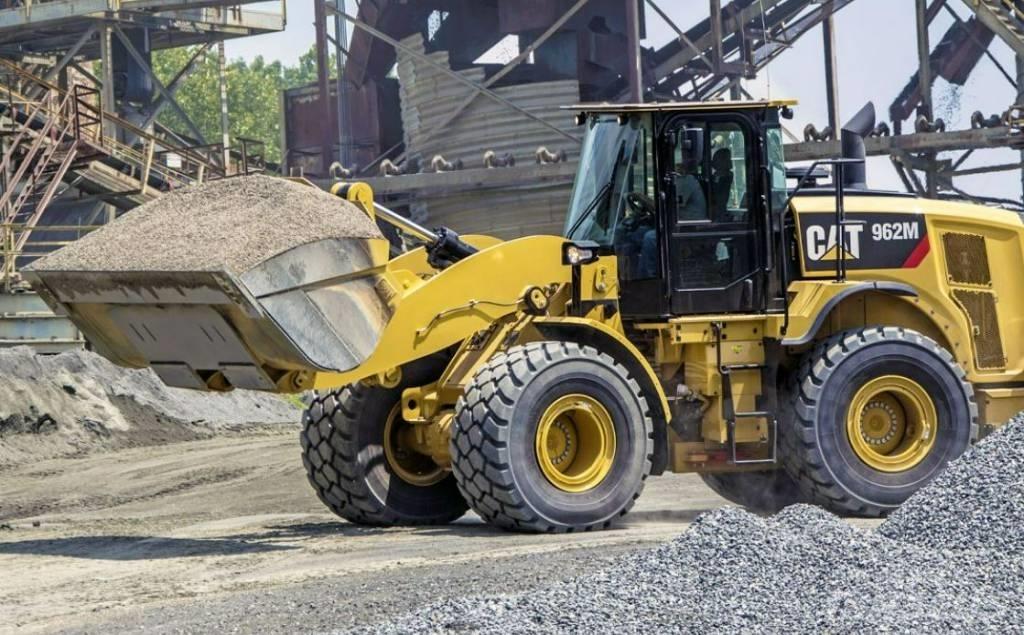 CAT 962 M UTHYRES Iekrāvēji uz riteņiem