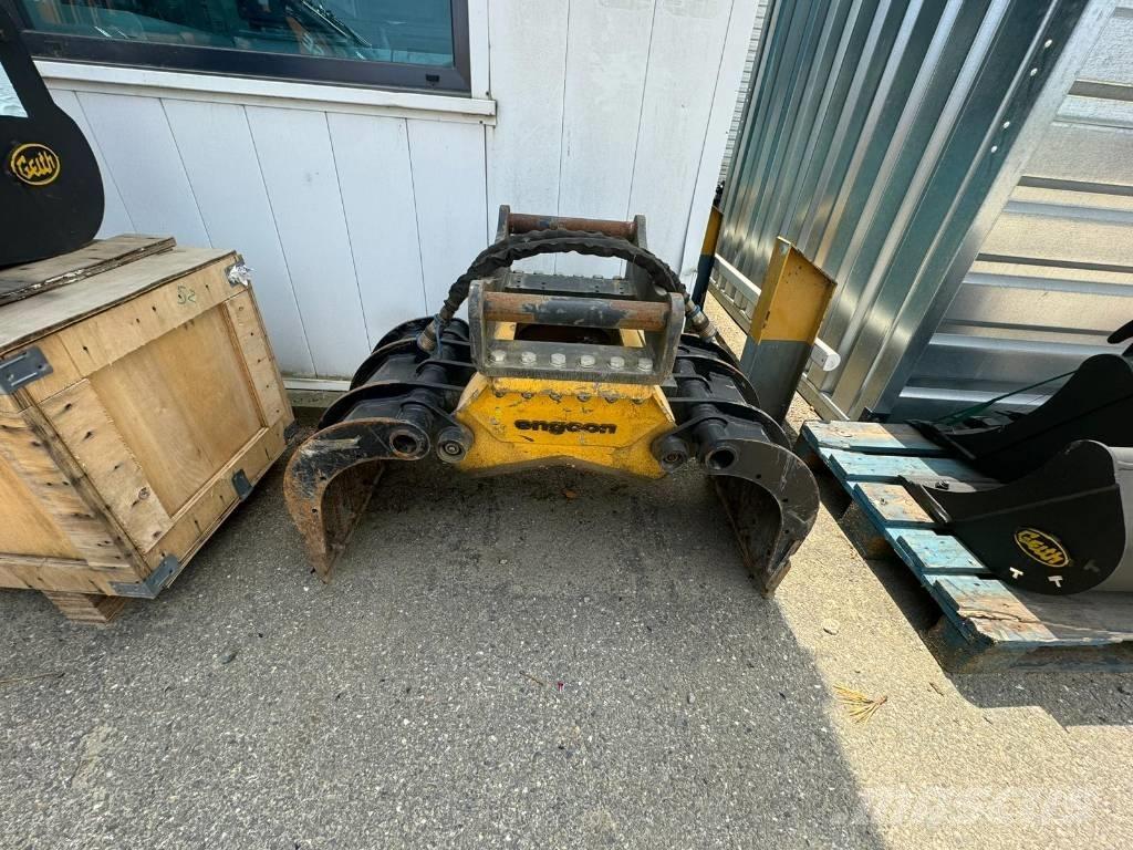 CASE CX 80 C Vidēja lieluma ekskavatori 7 t - 12 t