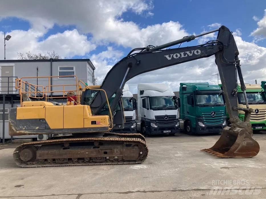 Volvo EC 220 DL Kāpurķēžu ekskavatori