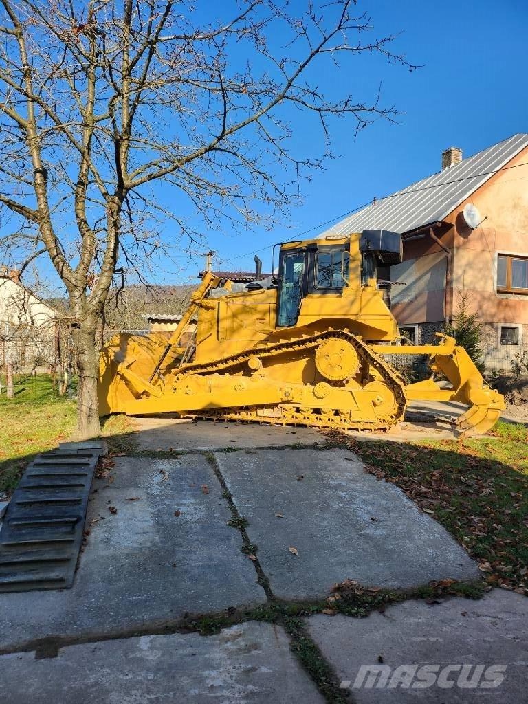 CAT D 6 R II Kāpurķēžu buldozeri
