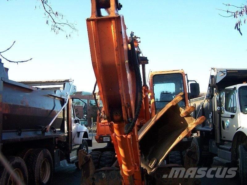 Daewoo S180W Ekskavatori uz riteņiem