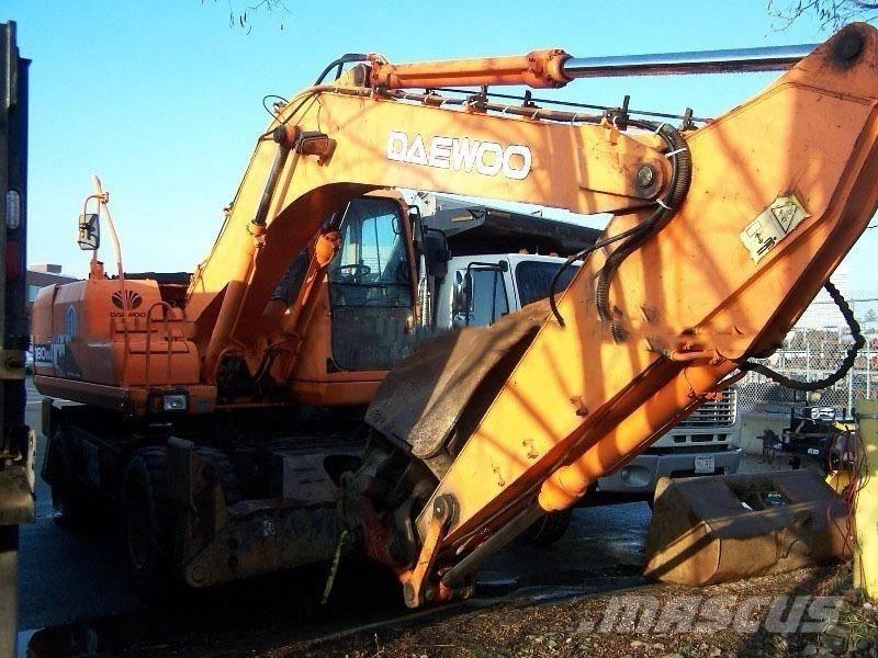 Daewoo S180W Ekskavatori uz riteņiem