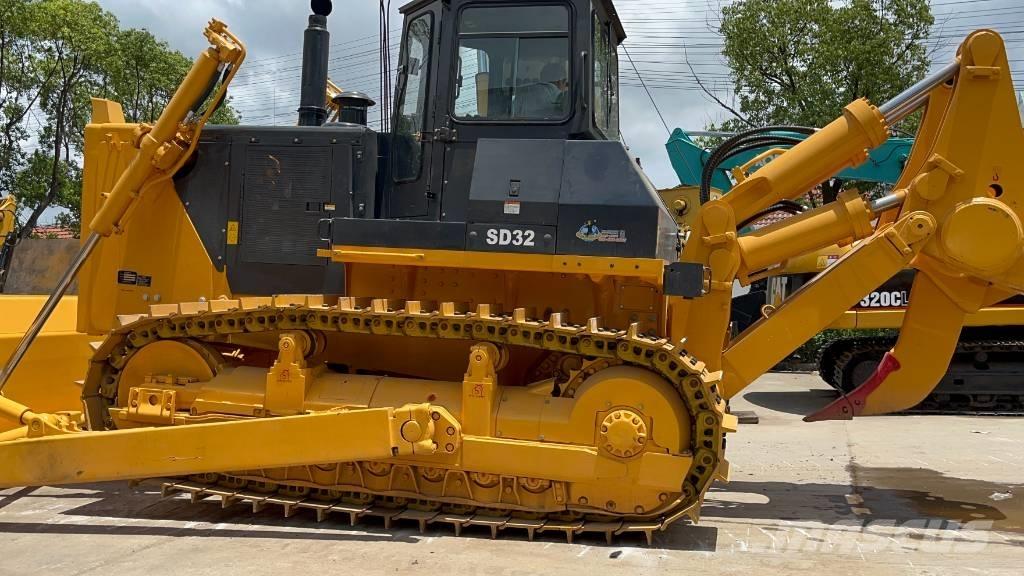 Shantui SD 32 D Kāpurķēžu buldozeri