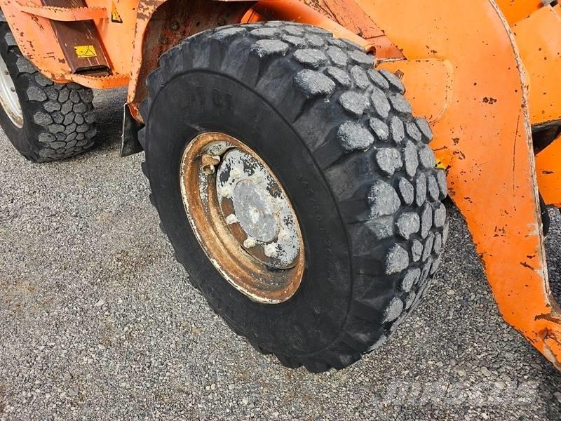 Volvo L 30 B Iekrāvēji uz riteņiem