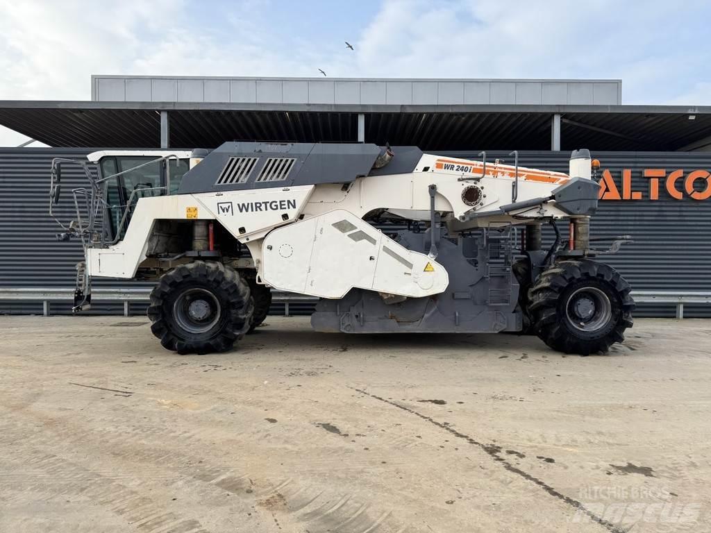 Wirtgen WR 240I Asfalta savācējs