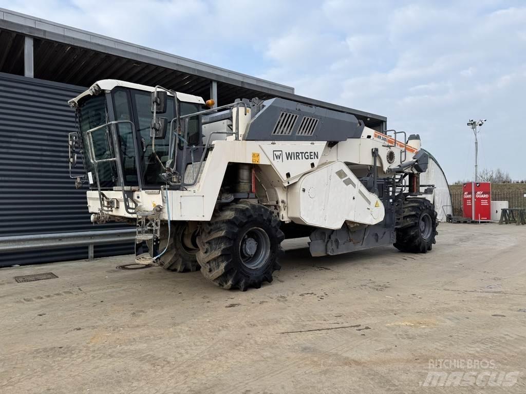 Wirtgen WR 240I Asfalta savācējs