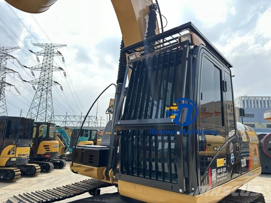 CAT 320D Kāpurķēžu ekskavatori
