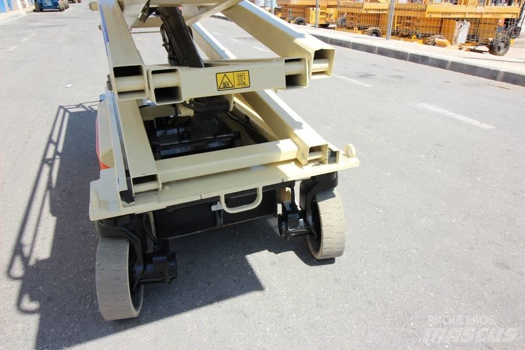 JLG 3246 ES Šķerveida pacēlāji