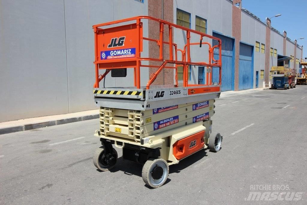 JLG 3246 ES Šķerveida pacēlāji