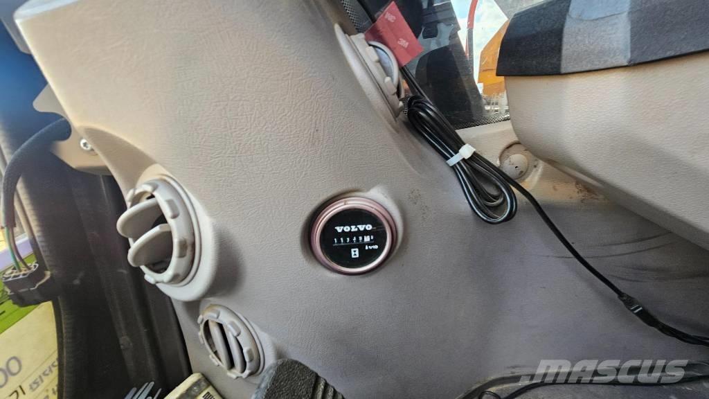 Volvo EW 205 D Ekskavatori uz riteņiem