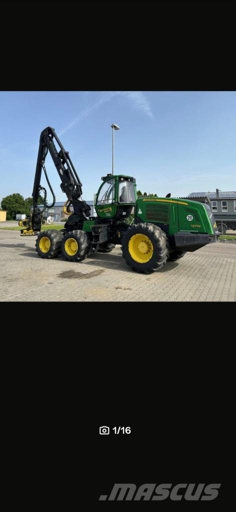 John Deere 1270E Harvesteri