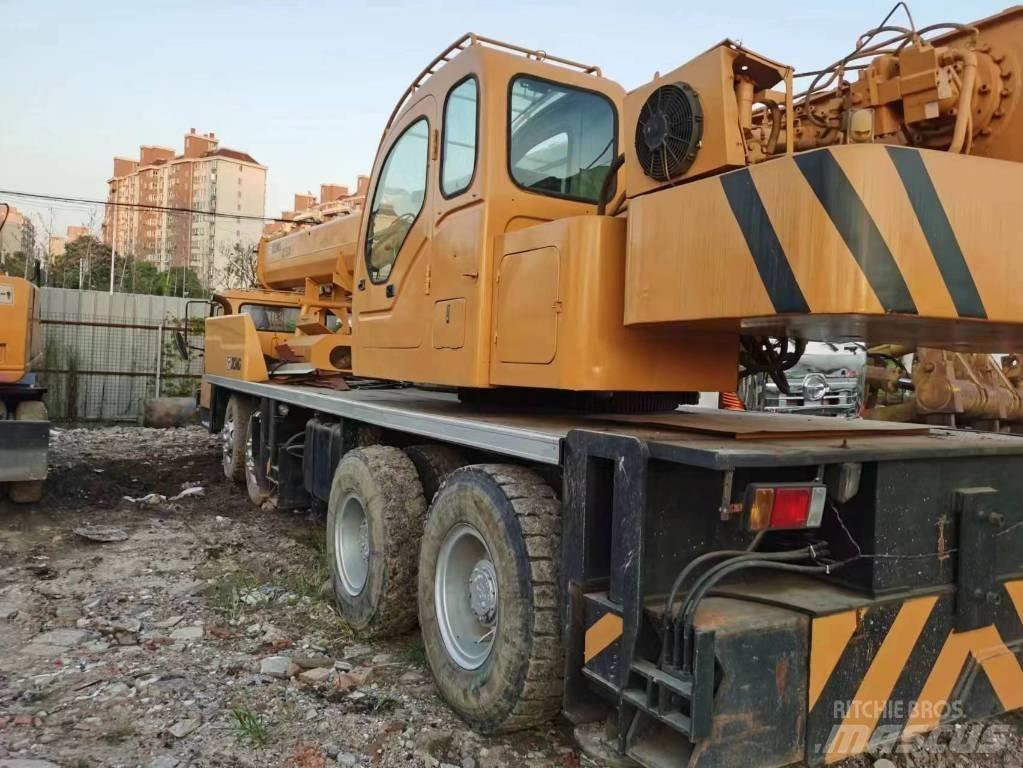 XCMG QY 50 K-II Kāpurķēžu ceļamkrāni
