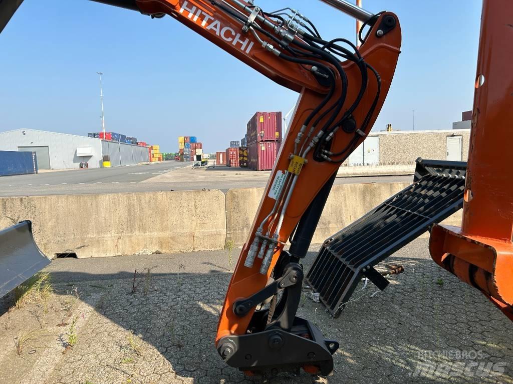 Hitachi ZX95W-7 Ekskavatori uz riteņiem