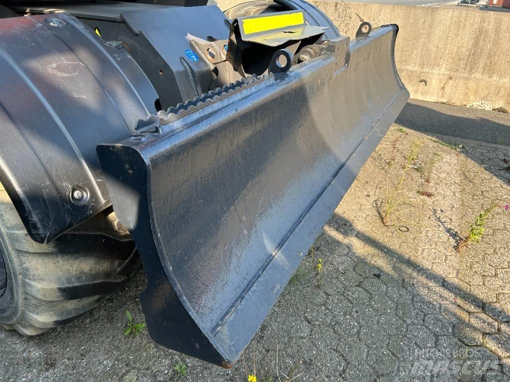 Hitachi ZX95W-7 Ekskavatori uz riteņiem