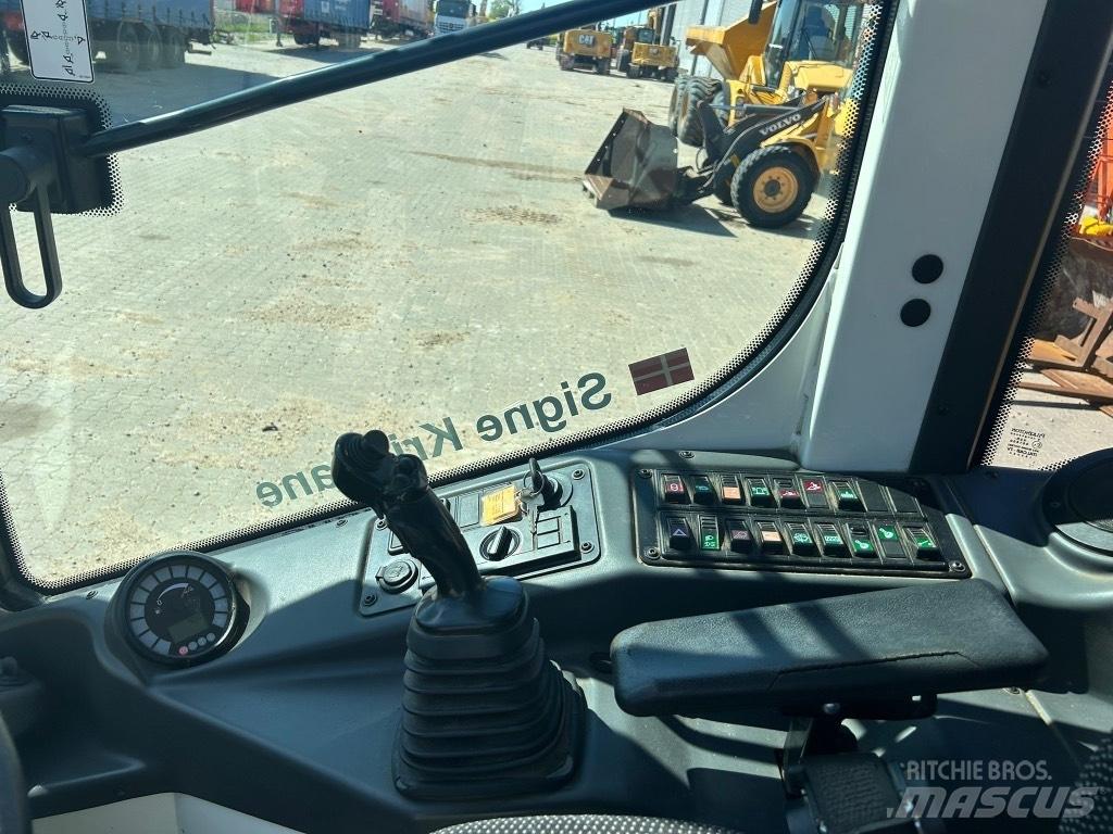Liebherr L 506 Iekrāvēji uz riteņiem