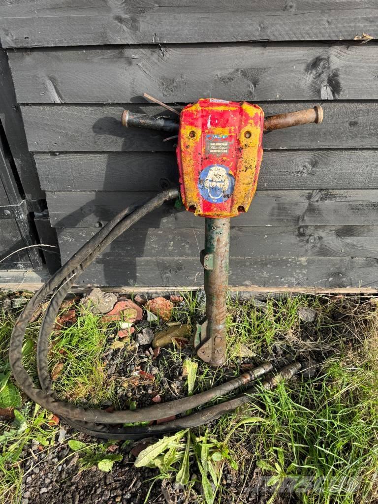 Atlas Copco BREAKER Āmuri/Drupinātāji