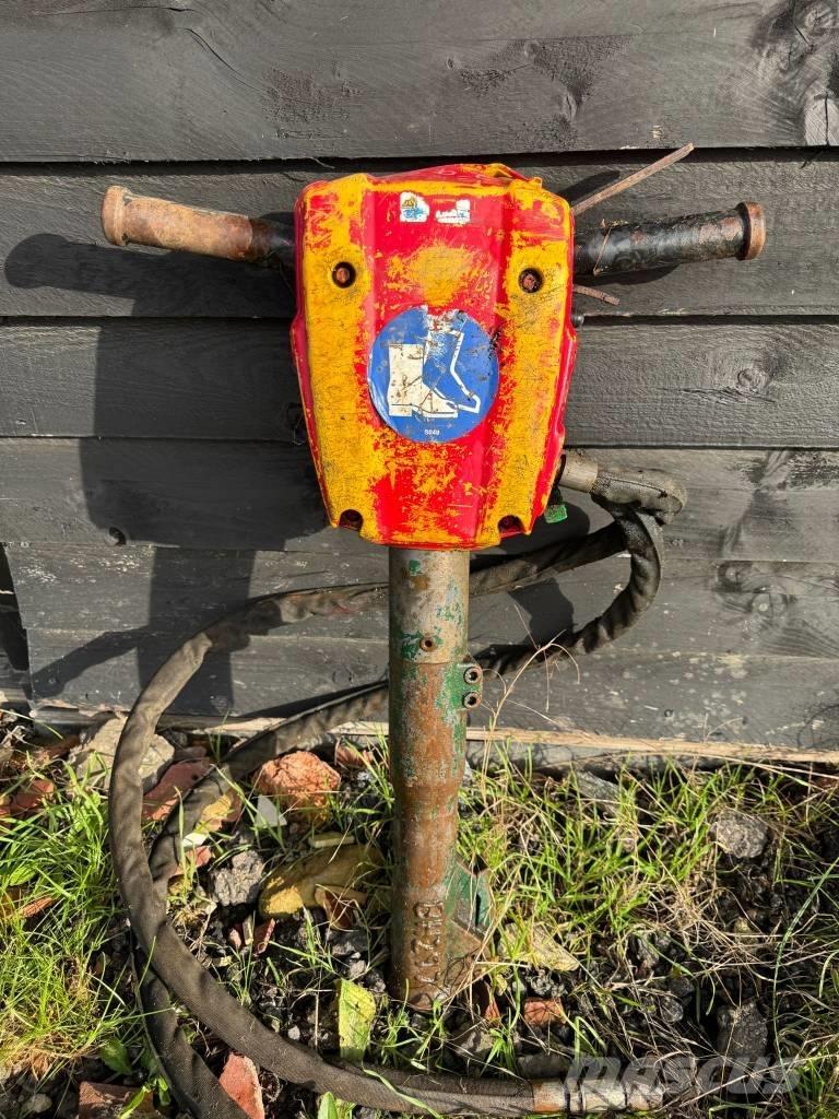 Atlas Copco BREAKER Āmuri/Drupinātāji