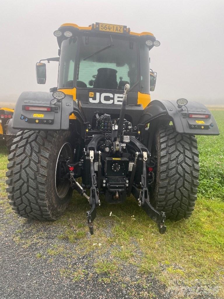 JCB Fastrac 4220 Traktori