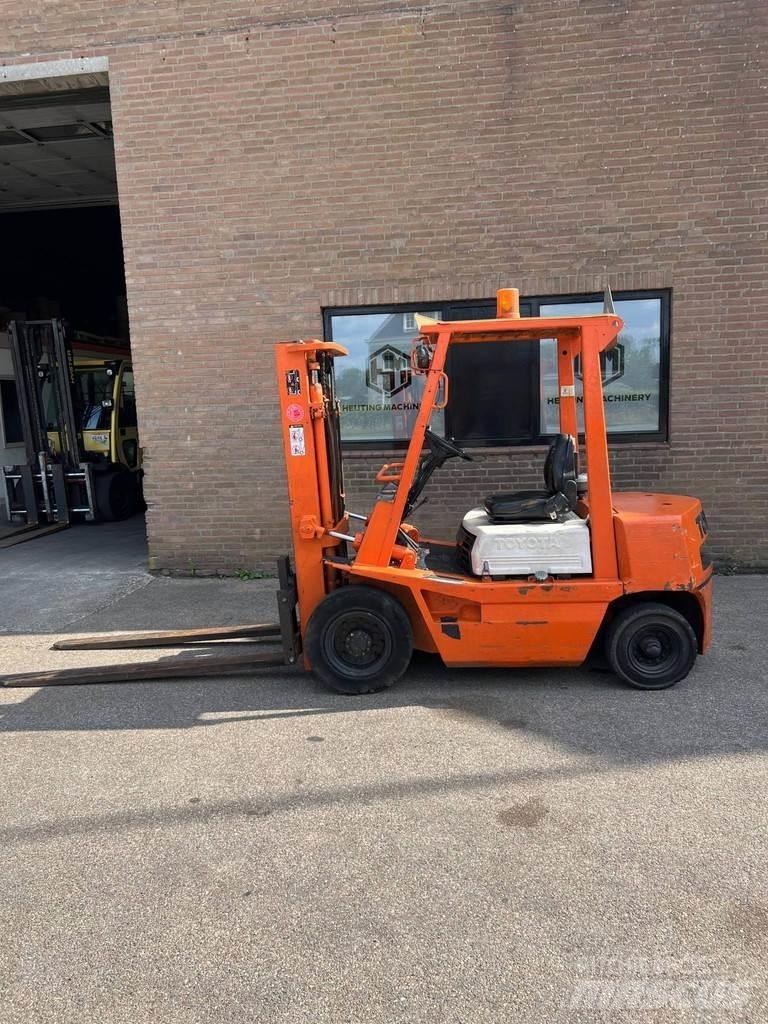 Toyota 02-4FD25 Tehnika ar dīzeļa dzinēju