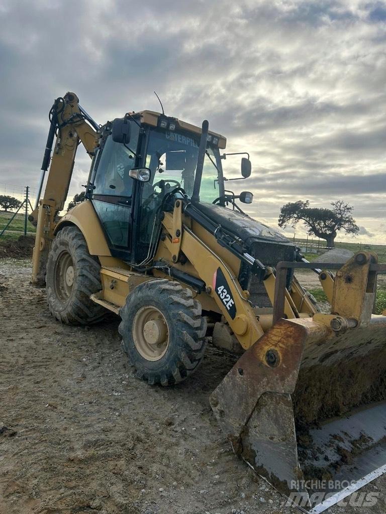 CAT 432 E Ekskavatori-iekrāvēji
