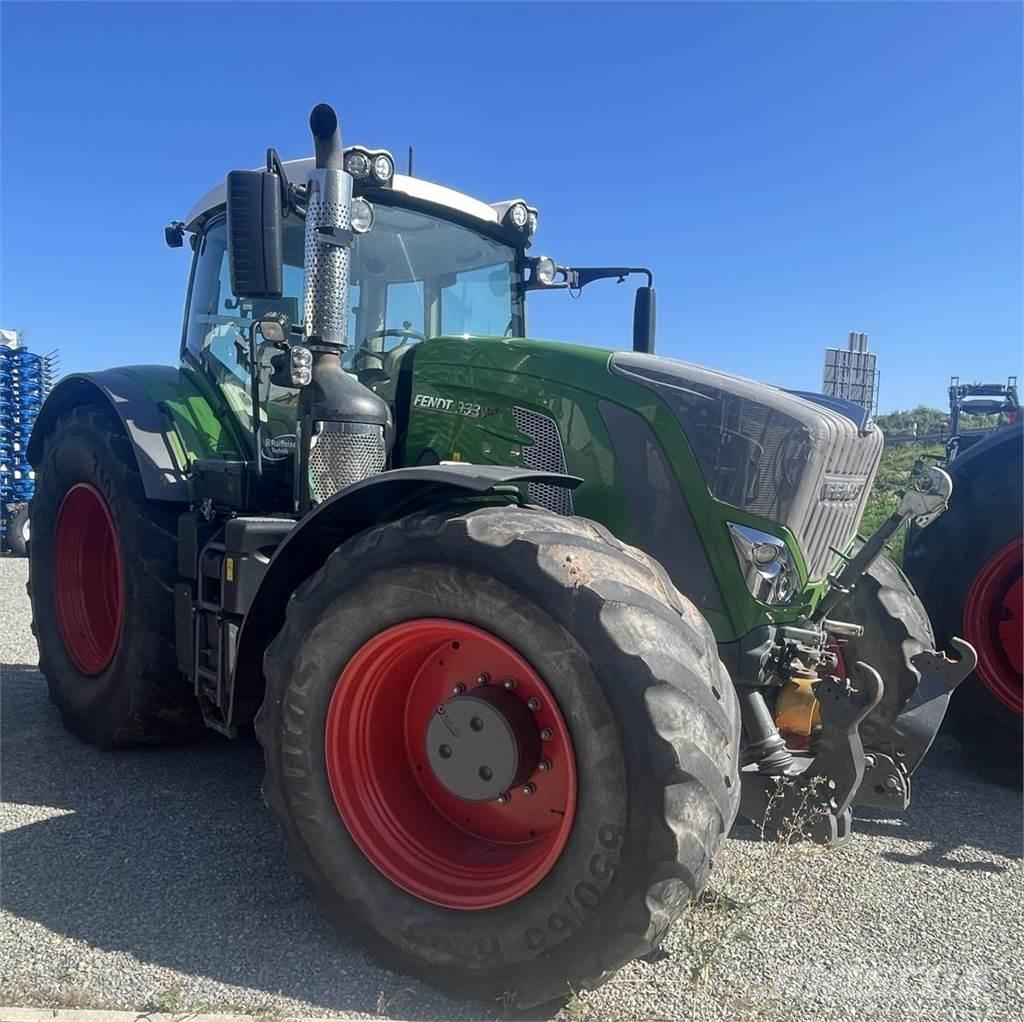 Fendt 933 Vario Traktori