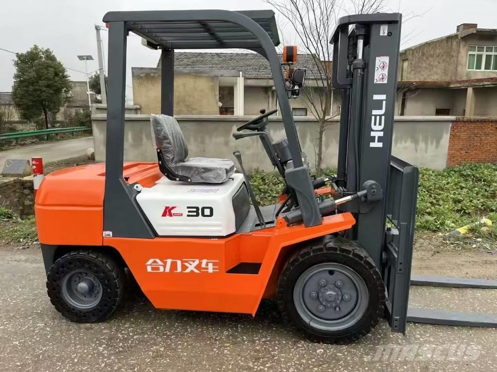 Heli 30 Teleskopiskie manipulatori