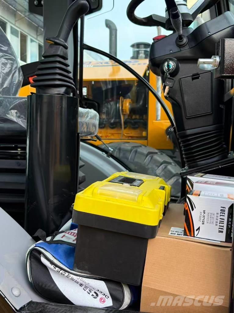 CAT 420 F Ekskavatori-iekrāvēji