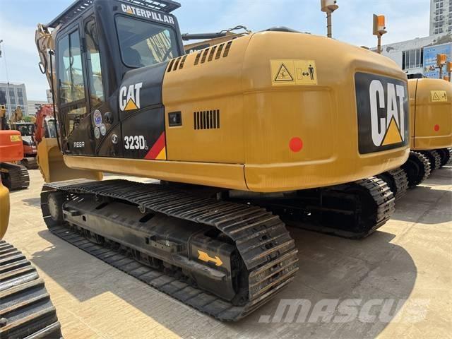 CAT 323 D L Kāpurķēžu ekskavatori