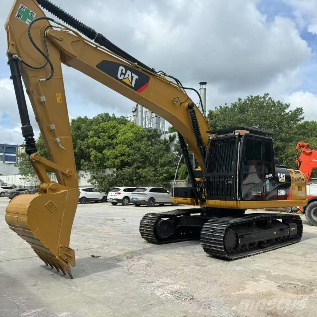 CAT 320D2 Kāpurķēžu ekskavatori