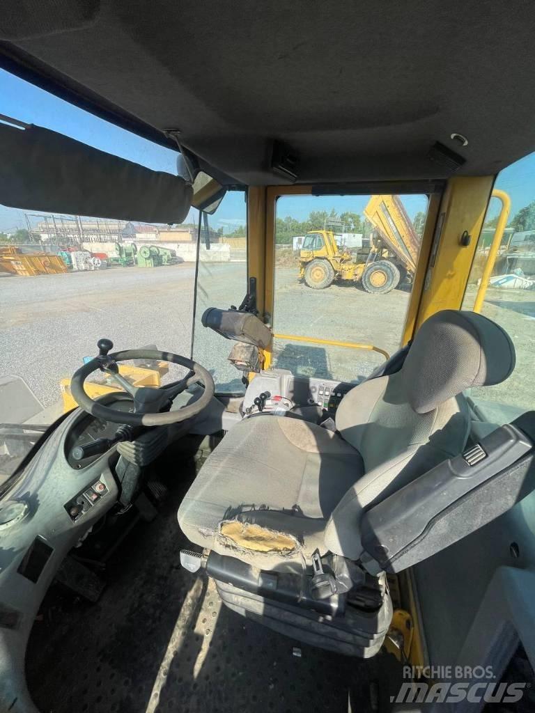 Volvo L 120 E Iekrāvēji uz riteņiem