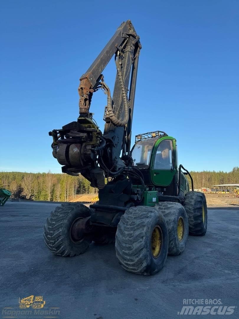 John Deere 1470E Harvesteri