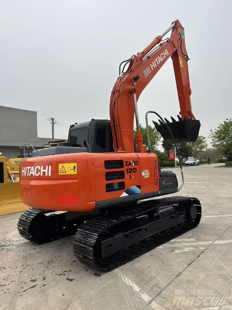 Hitachi ZX 120 Kāpurķēžu ekskavatori