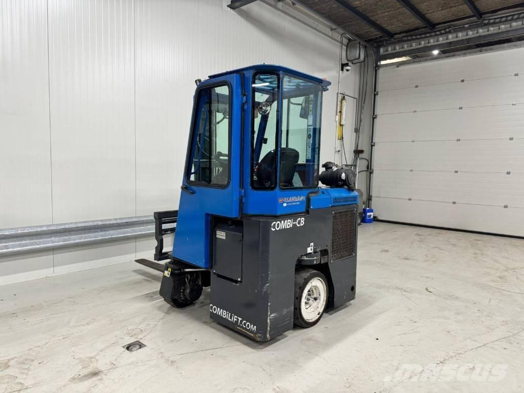 Combilift C3000CB Pārvadātājs iekraušanai no sāniem