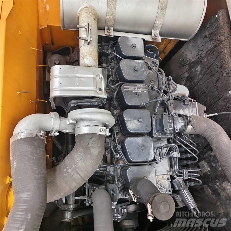 Hyundai 220LC -9S Kāpurķēžu ekskavatori
