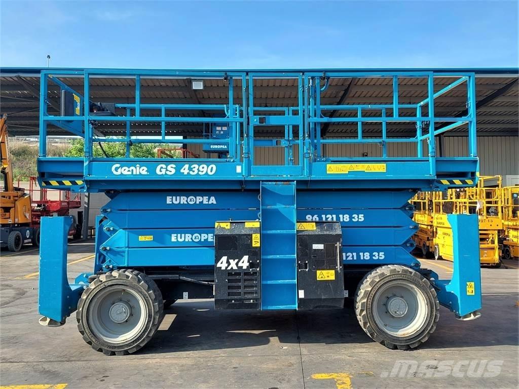 Genie GS4390 Šķerveida pacēlāji