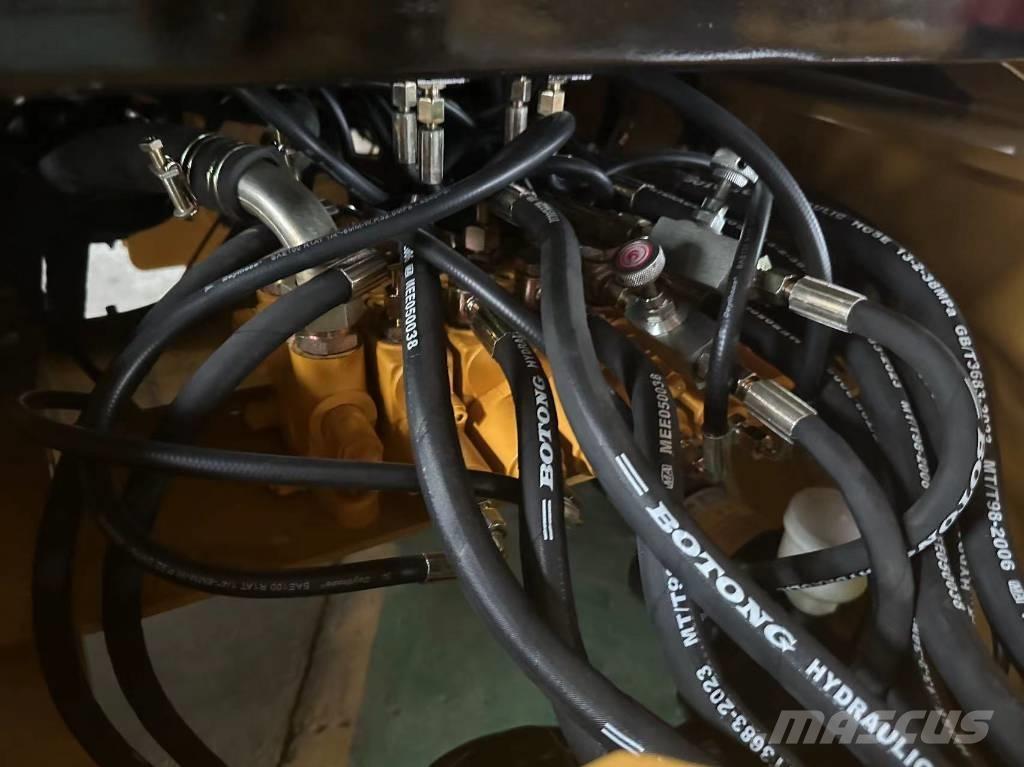 JCB 3CX Ekskavatori-iekrāvēji