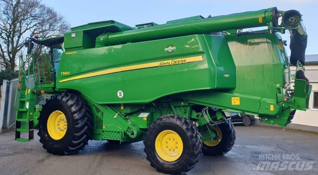 John Deere T 560 i Ražas novākšanas kombaini