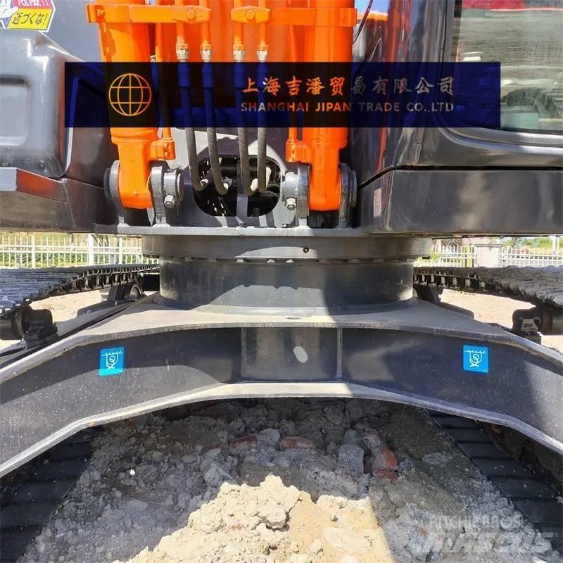 Hitachi ZX 120 Kāpurķēžu ekskavatori