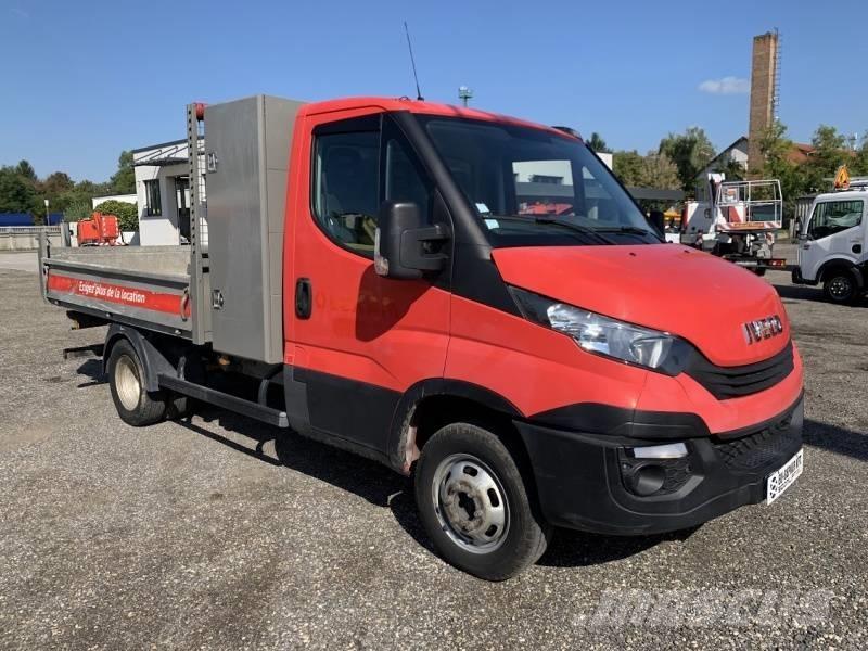 Iveco 35C12 - Tipper Pašizgāzējs
