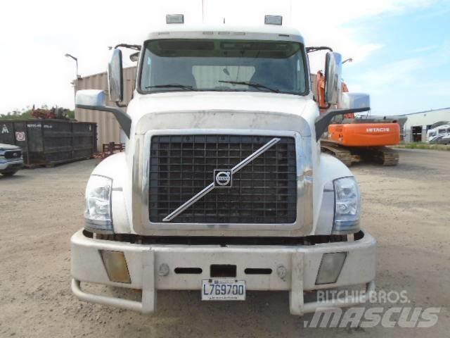 Volvo VNL Vilcēji