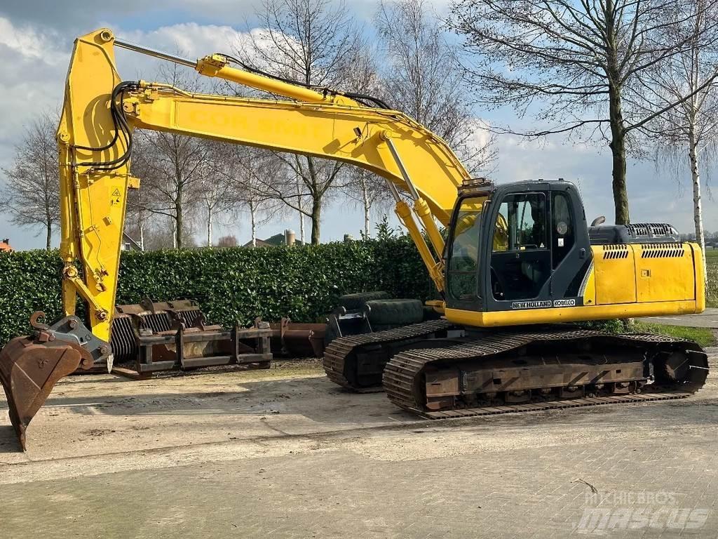New Holland E215 Kāpurķēžu ekskavatori