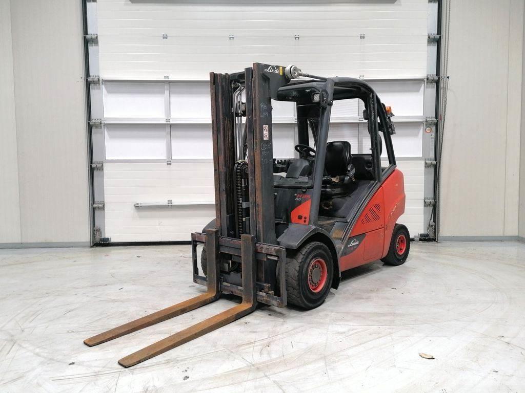 Linde H35D-02 Tehnika ar dīzeļa dzinēju