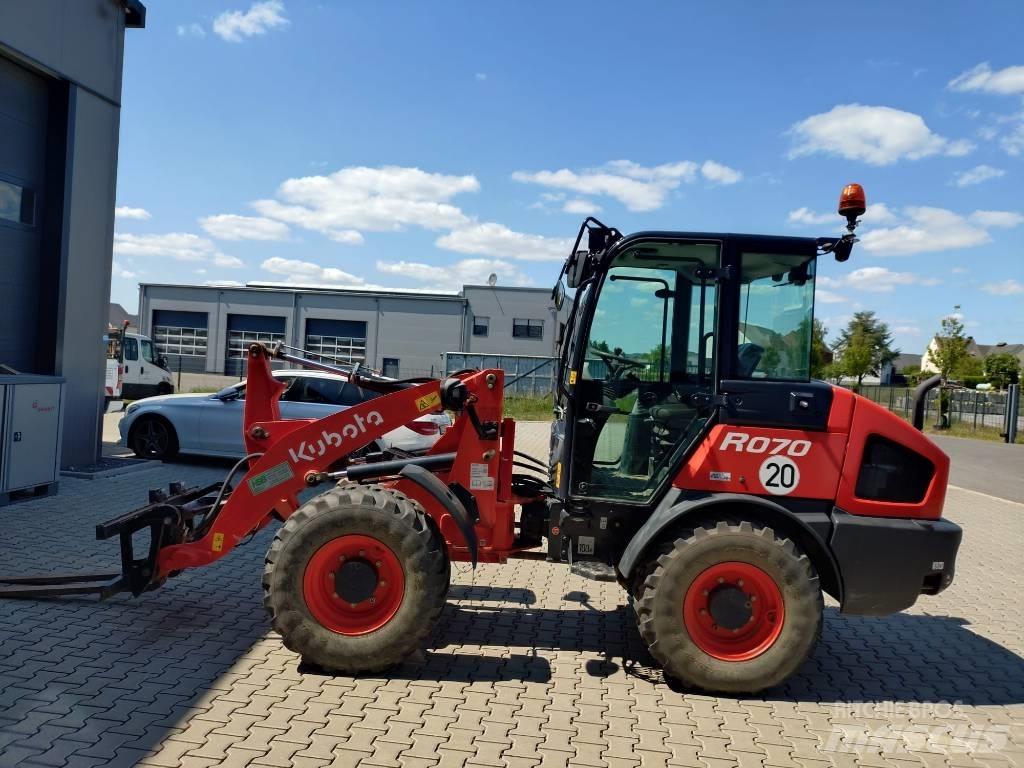 Kubota R 070 Iekrāvēji uz riteņiem