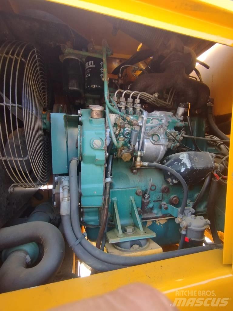 Volvo BM 4200 Iekrāvēji uz riteņiem